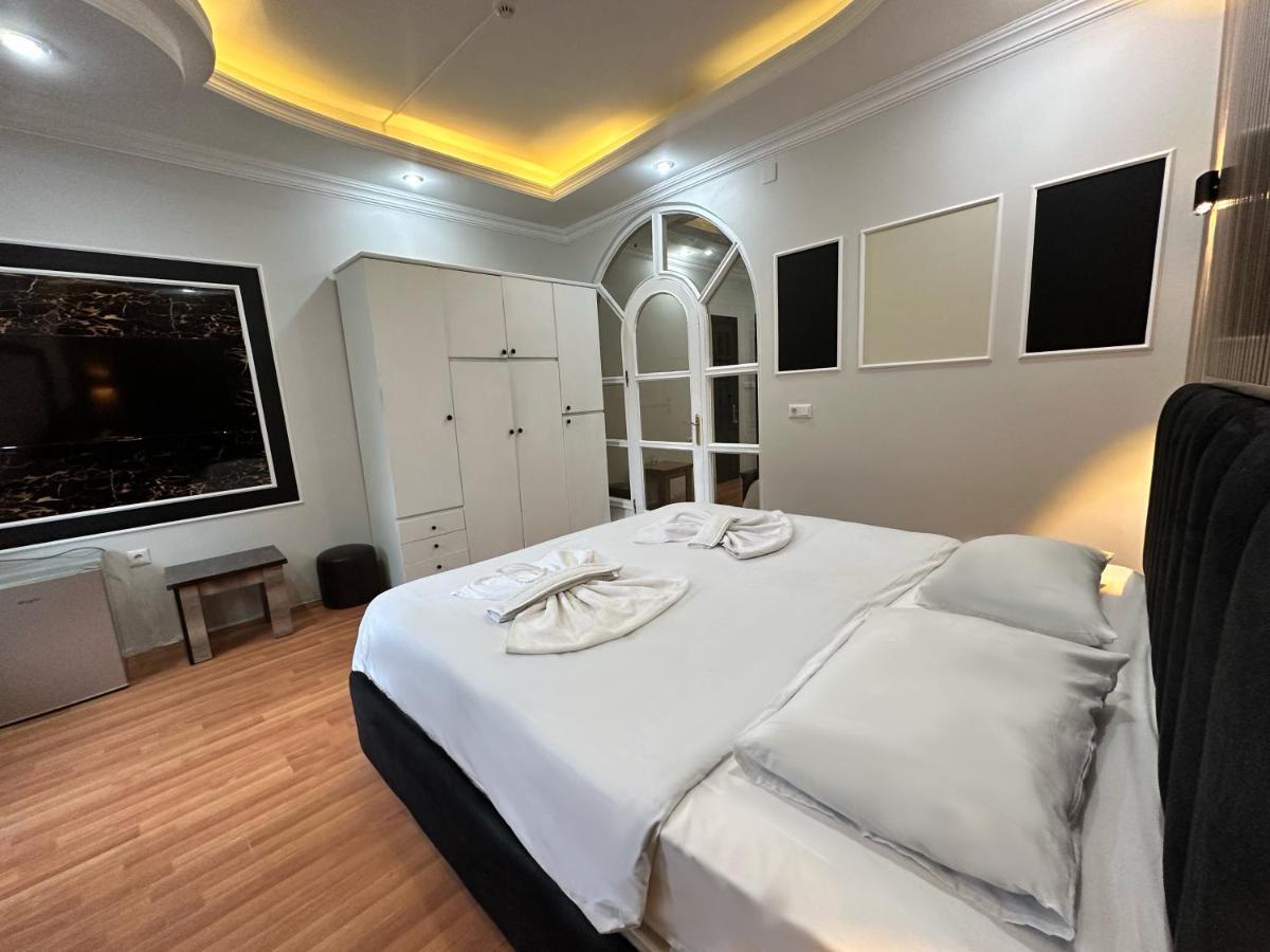 My Metropol Hotel Μπατούμι Εξωτερικό φωτογραφία