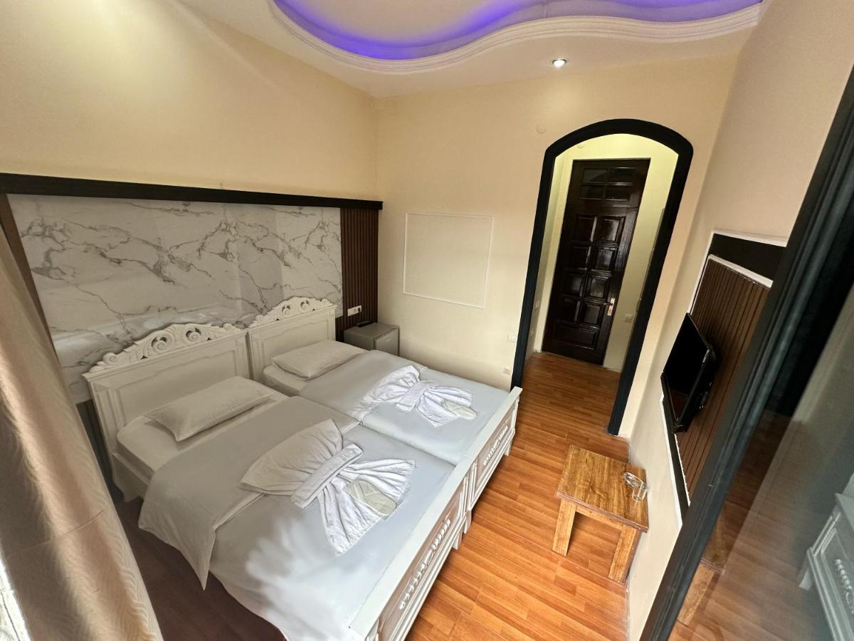 My Metropol Hotel Μπατούμι Εξωτερικό φωτογραφία