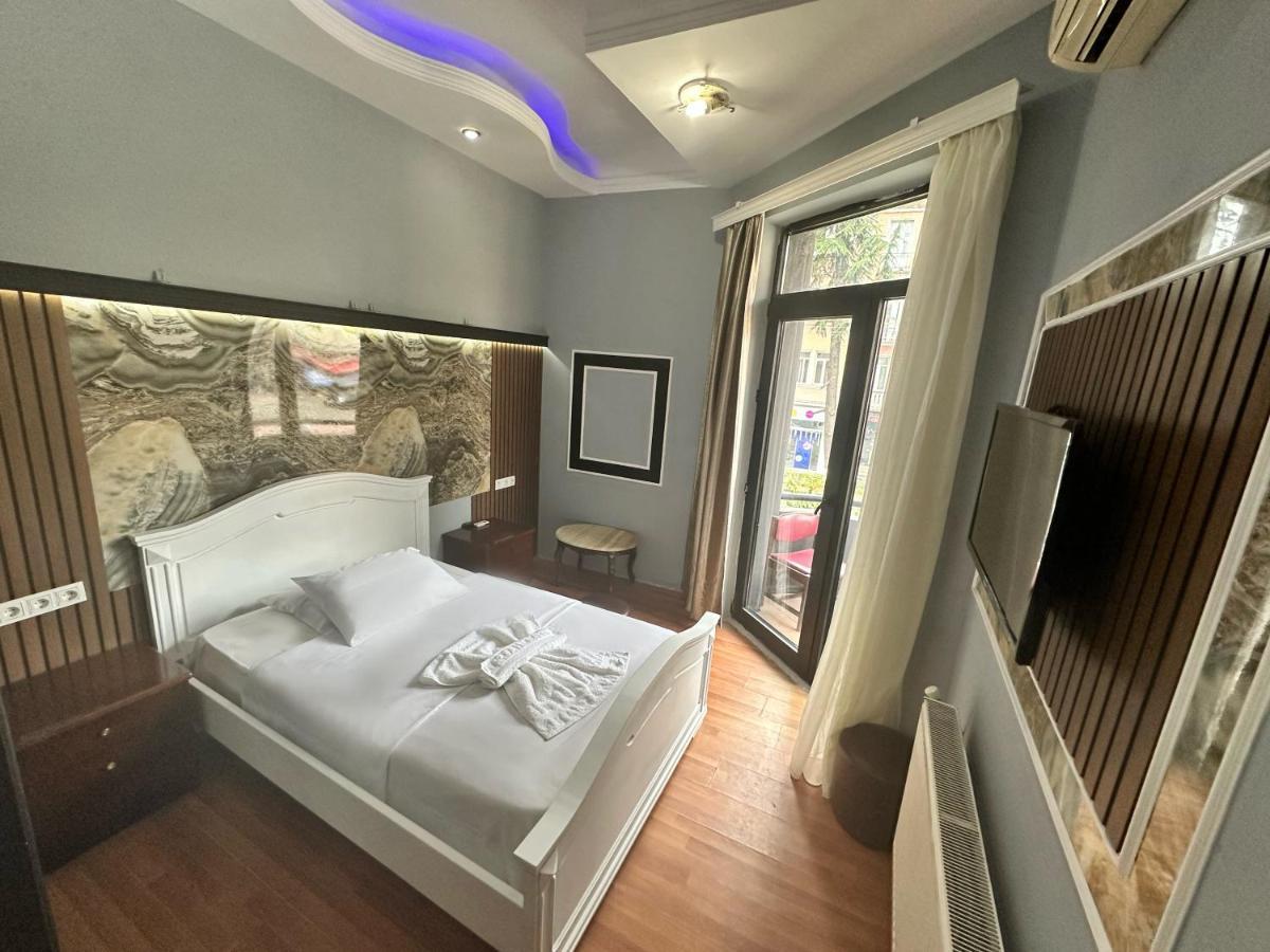 My Metropol Hotel Μπατούμι Εξωτερικό φωτογραφία