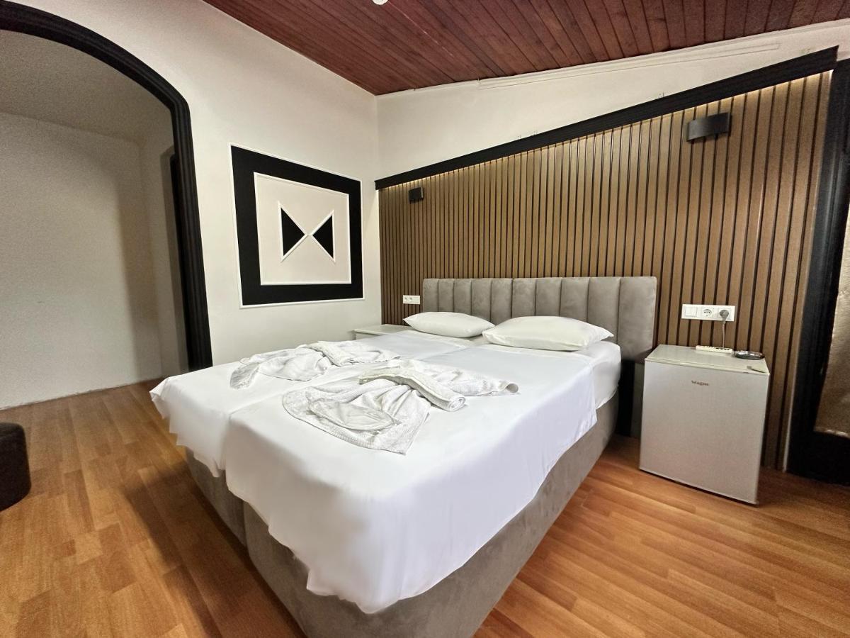 My Metropol Hotel Μπατούμι Εξωτερικό φωτογραφία