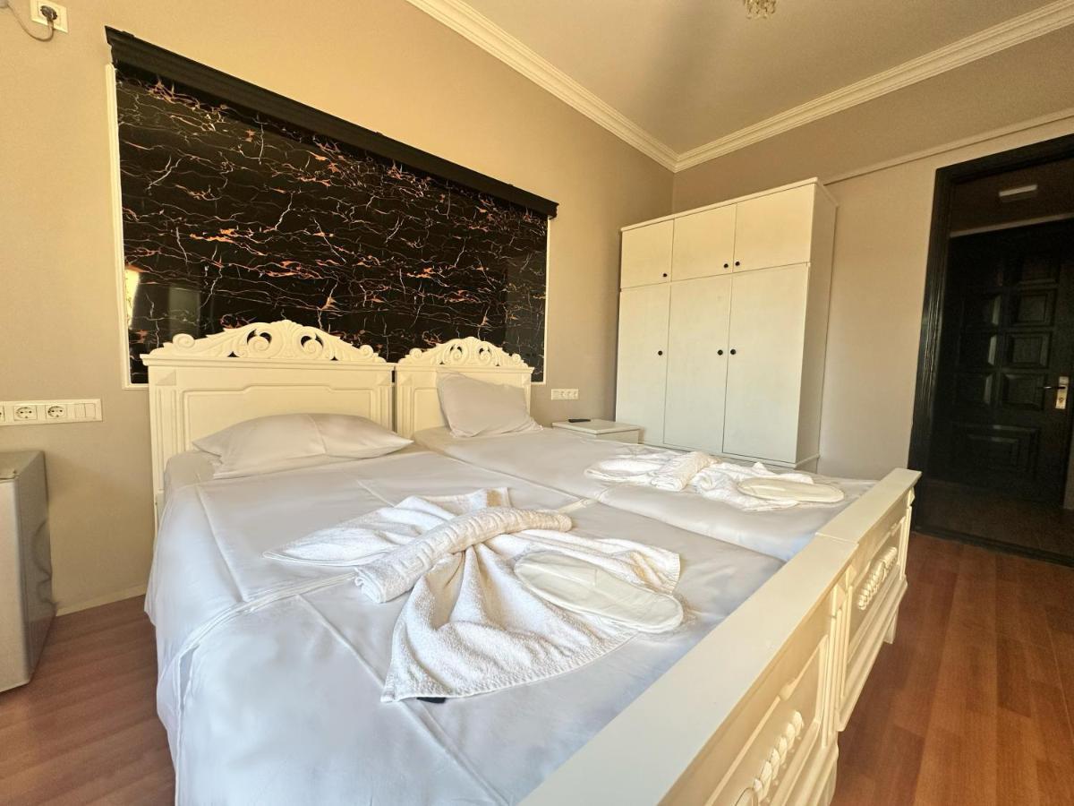 My Metropol Hotel Μπατούμι Εξωτερικό φωτογραφία